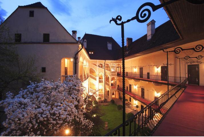 Schlosshotel Obermayerhofen Sebersdorf Екстериор снимка
