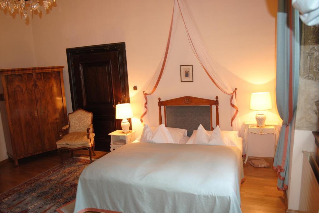 Schlosshotel Obermayerhofen Sebersdorf Стая снимка