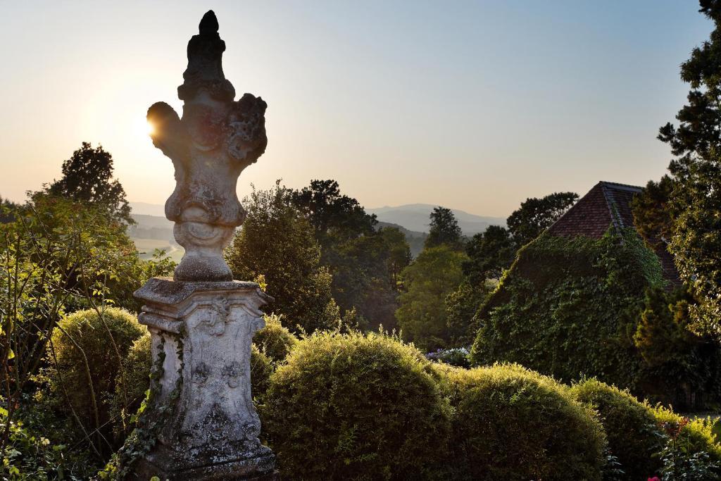 Schlosshotel Obermayerhofen Sebersdorf Екстериор снимка