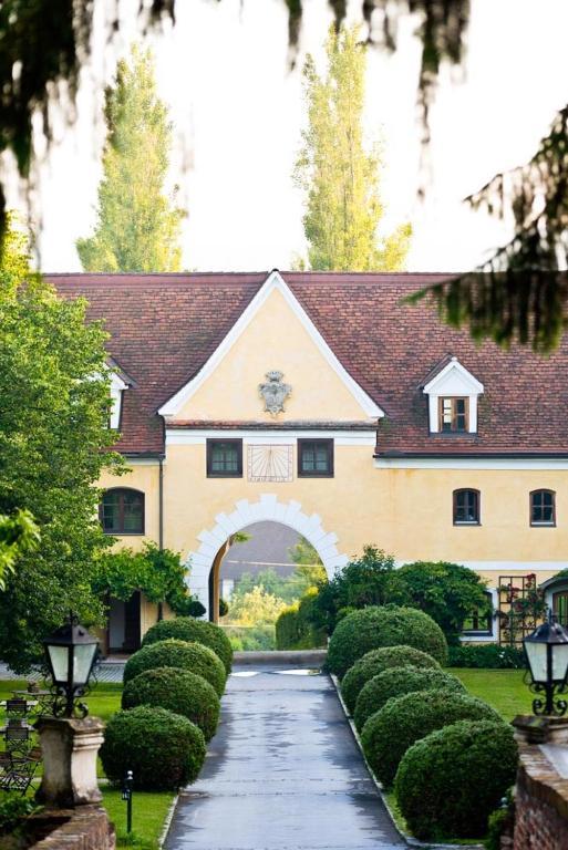 Schlosshotel Obermayerhofen Sebersdorf Екстериор снимка